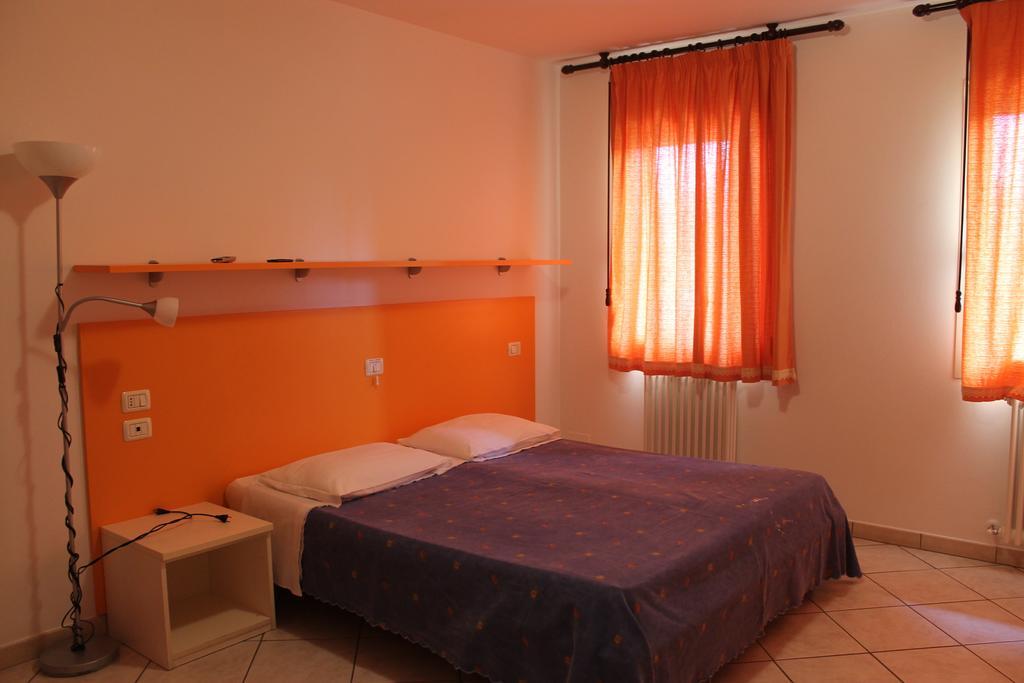 Agriturismo Le Casette Кастелветро ди Модена Стая снимка