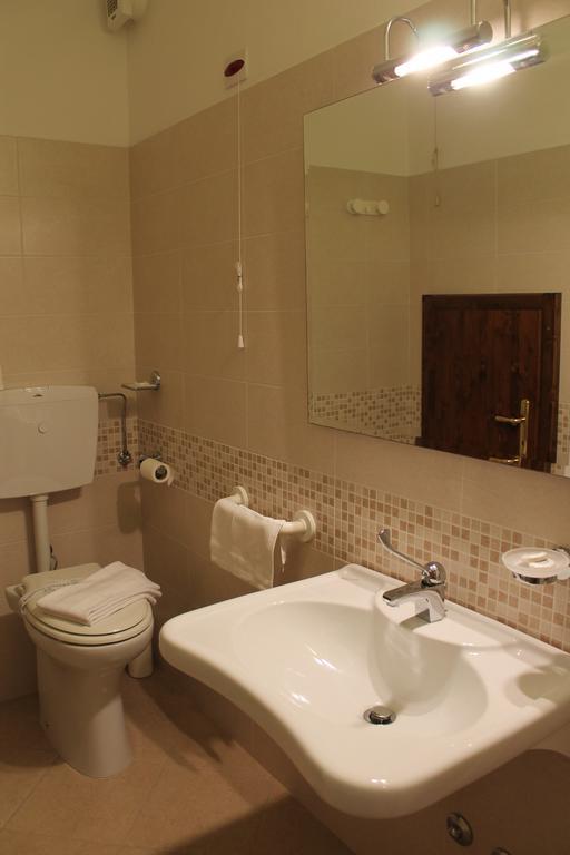 Agriturismo Le Casette Кастелветро ди Модена Стая снимка